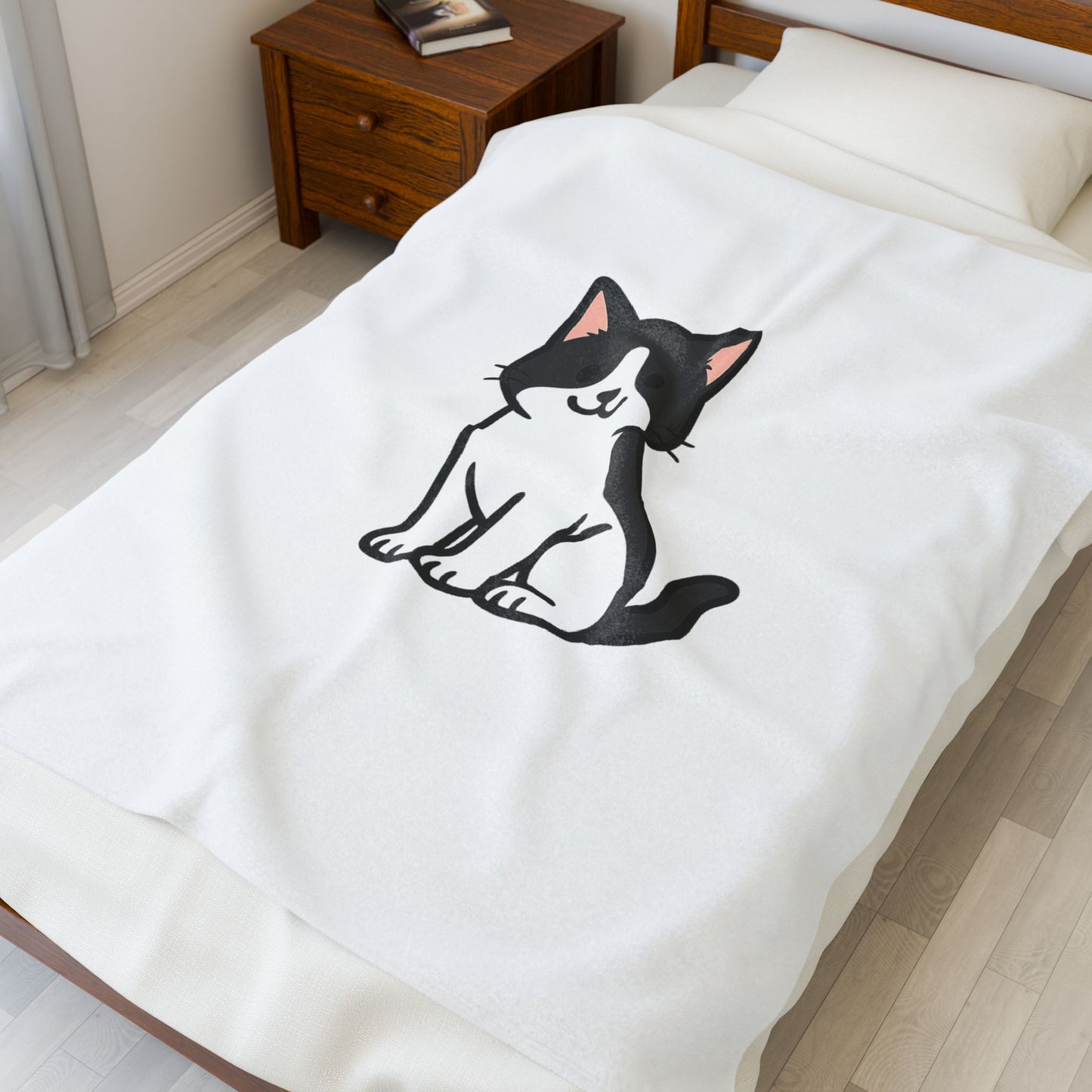 Cartoon Black and White Cat Plush Blanket – Cozy Feline Lover Throw